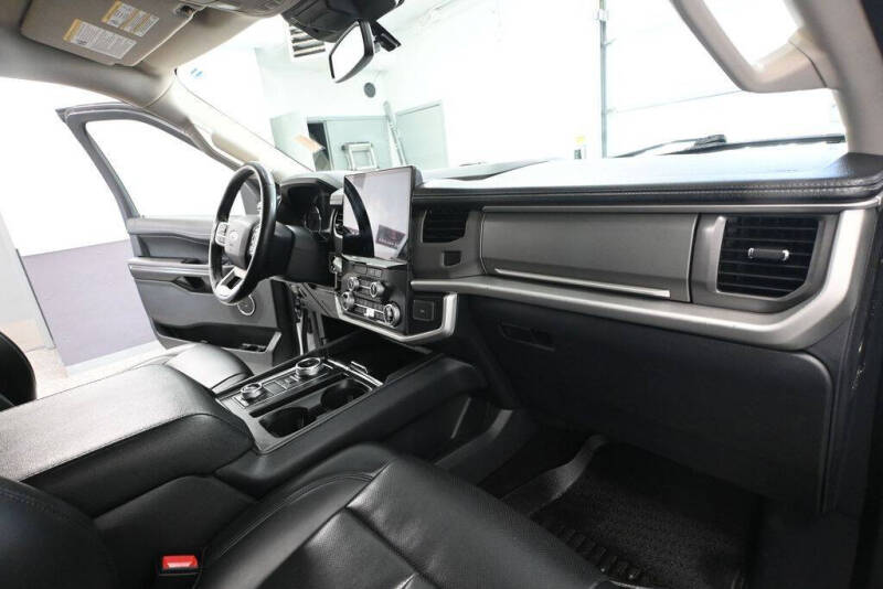 2022 Ford Expedition MAX XLT