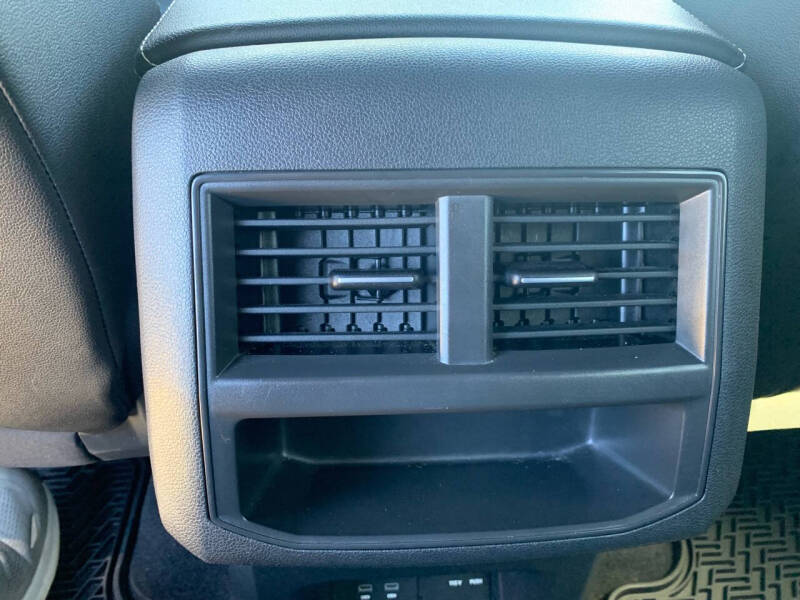 2023 Volkswagen Atlas Cross Sport SE