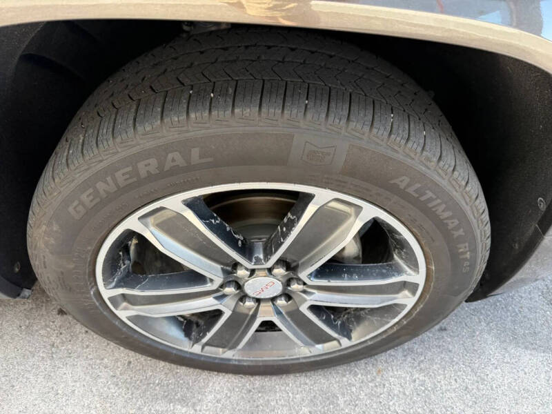 2019 GMC Acadia Denali