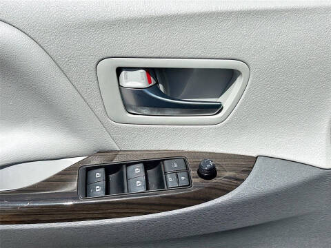 2020 Toyota Sienna XLE 8-Passenger