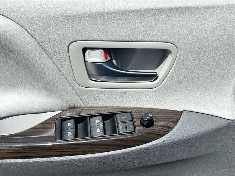 2020 Toyota Sienna XLE 8-Passenger