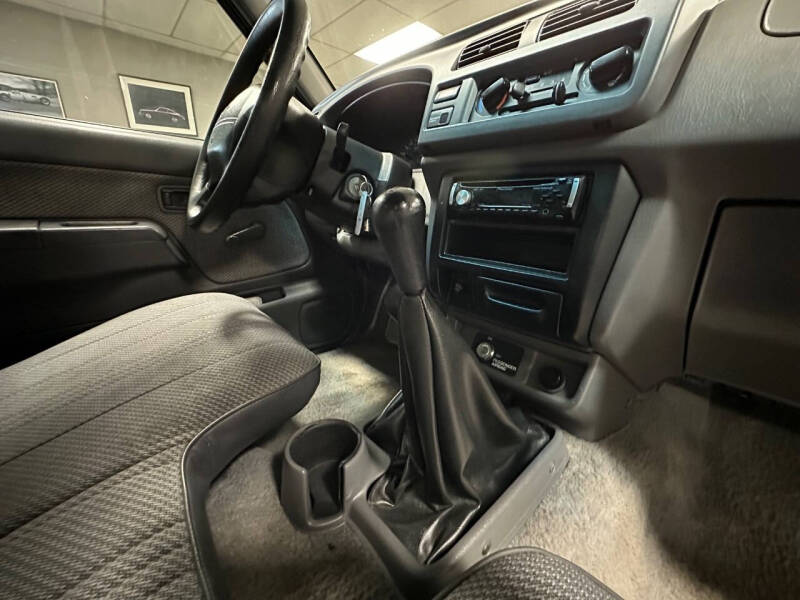 1998 Nissan Frontier XE