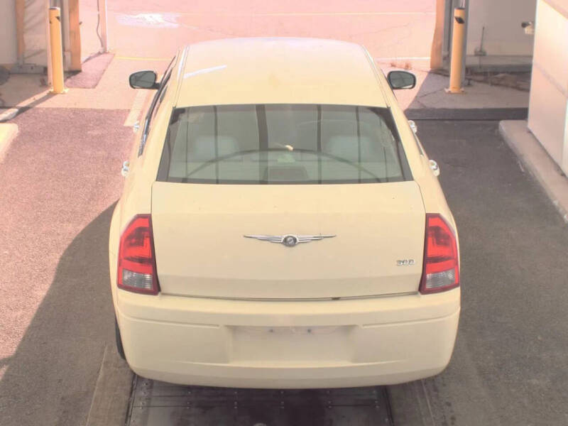2005 Chrysler 300