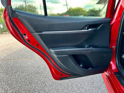 2019 Toyota Camry XSE