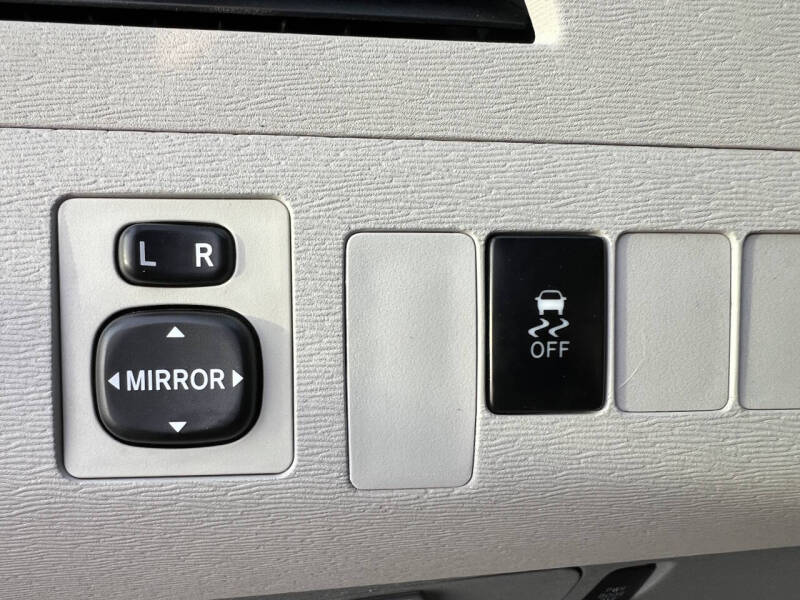 2012 Toyota Sienna LE 8-Passenger