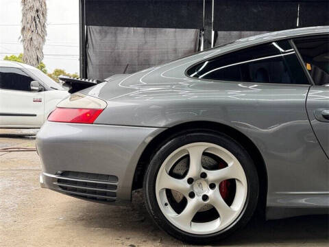 2004 Porsche 911 Carrera 4S