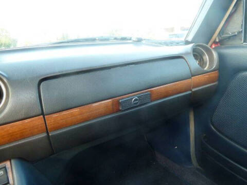 1977 Mercedes-Benz 300-Class