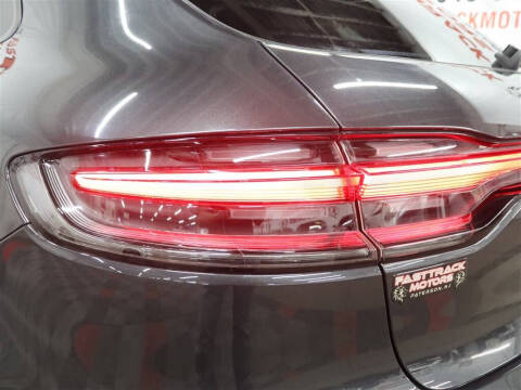 2022 Porsche Macan