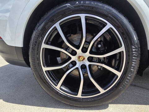 2024 Porsche Cayenne S