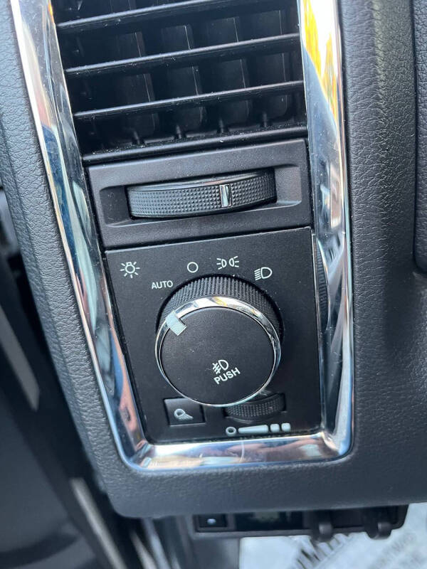 2011 RAM 1500 Laramie