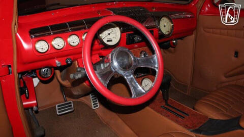 1948 Ford Deluxe
