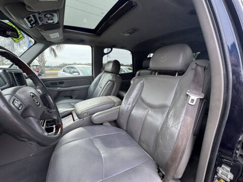 2005 Cadillac Escalade