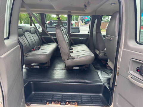 2006 GMC Savana LS 1500