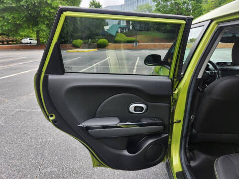 2015 Kia Soul +