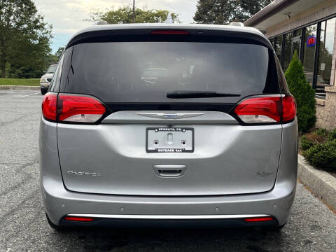 2017 Chrysler Pacifica Touring-L Plus