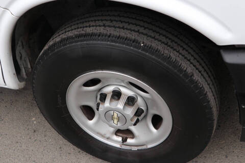 2023 Chevrolet Express 2500