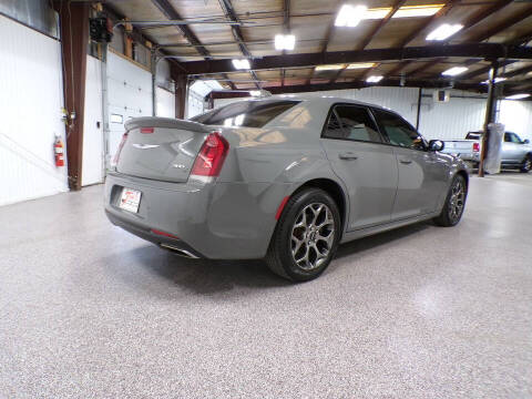 2017 Chrysler 300