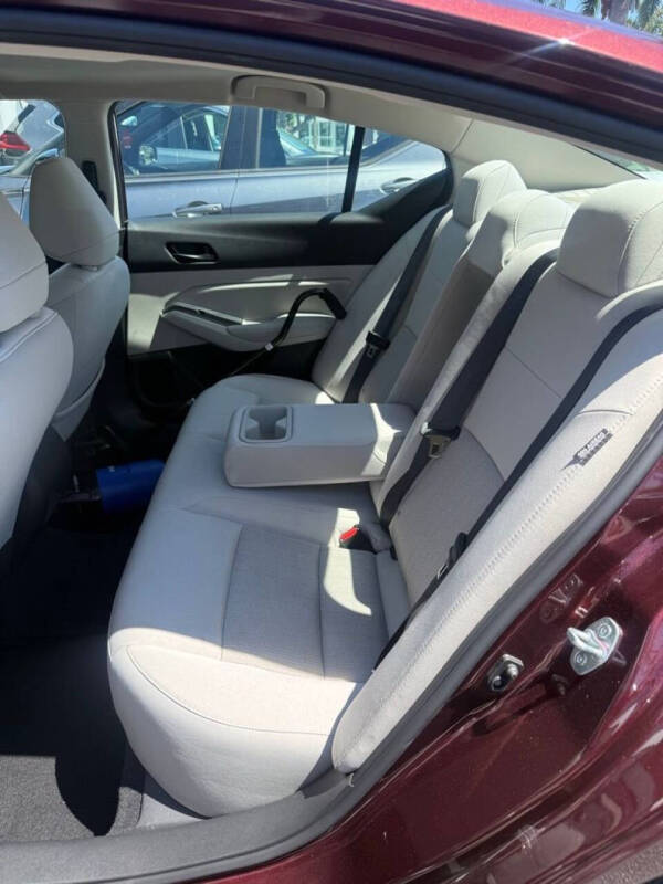 2024 Nissan Altima 2.5 SV