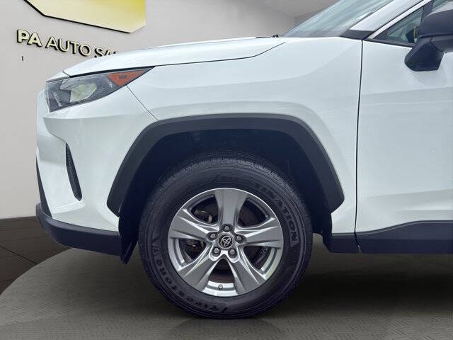 2022 Toyota RAV4 Hybrid LE