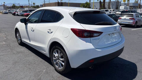 2016 Mazda MAZDA3 i Sport