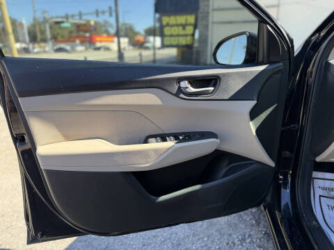 2019 Hyundai Accent SE