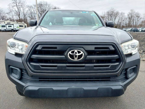 2017 Toyota Tacoma SR