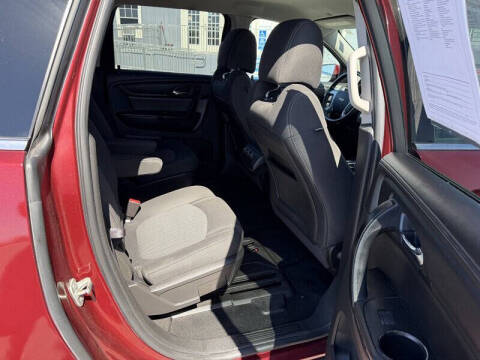 2017 Chevrolet Traverse LT