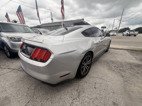 2017 Ford Mustang EcoBoost Premium