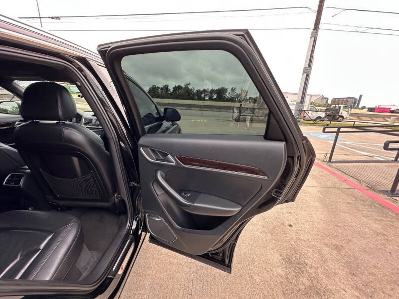2016 Audi Q3 2.0T quattro Prestige