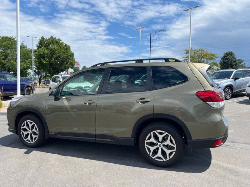2023 Subaru Forester Premium