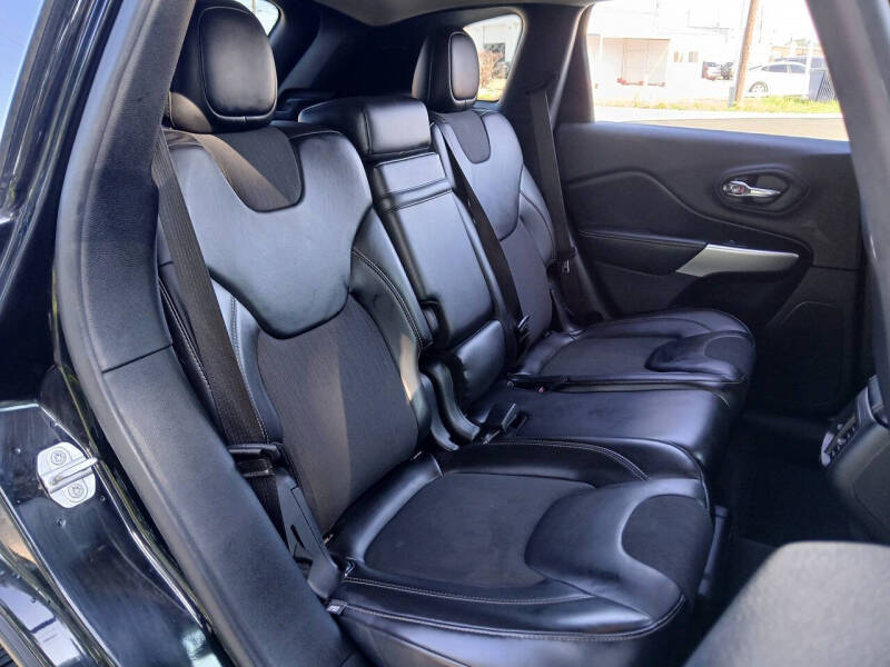 2018 Jeep Cherokee Latitude Plus