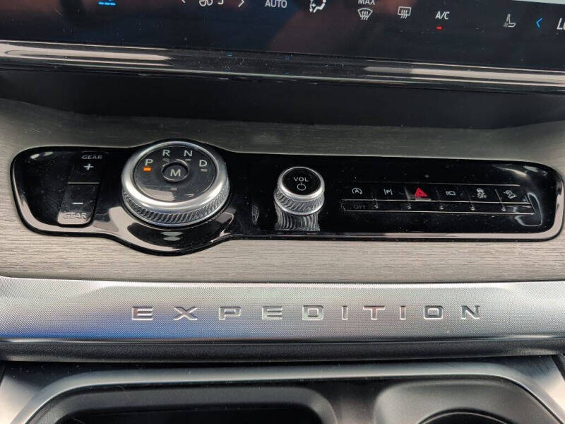 2025 Ford Expedition MAX Platinum