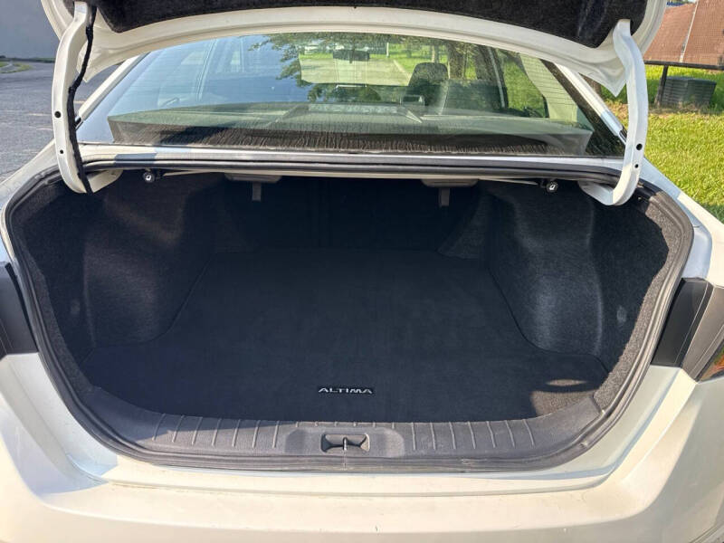 2024 Nissan Altima 2.5 SR