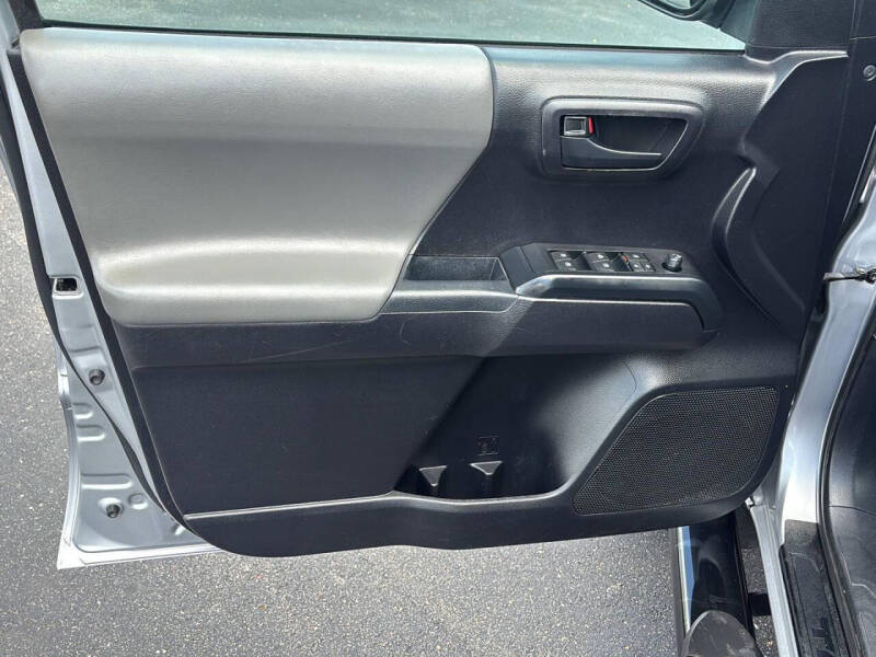 2020 Toyota Tacoma SR V6