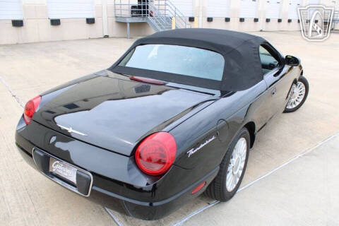 2004 Ford Thunderbird Deluxe