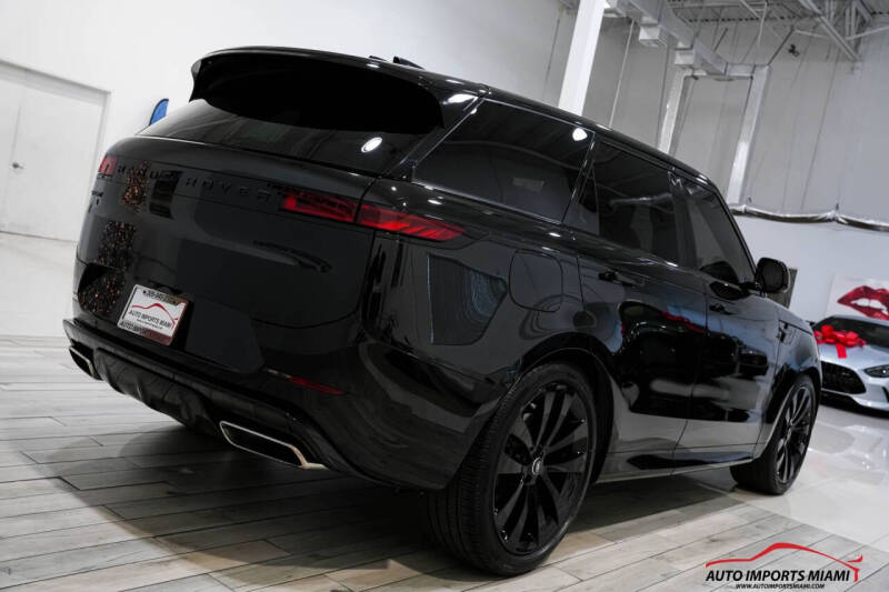 2025 Land Rover Range Rover Sport P460e Dynamic SE