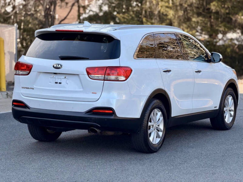 2017 Kia Sorento LX