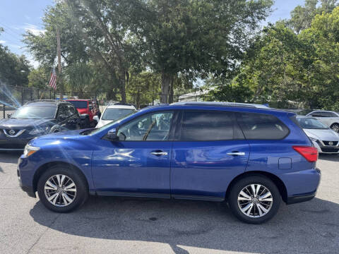 2020 Nissan Pathfinder SV