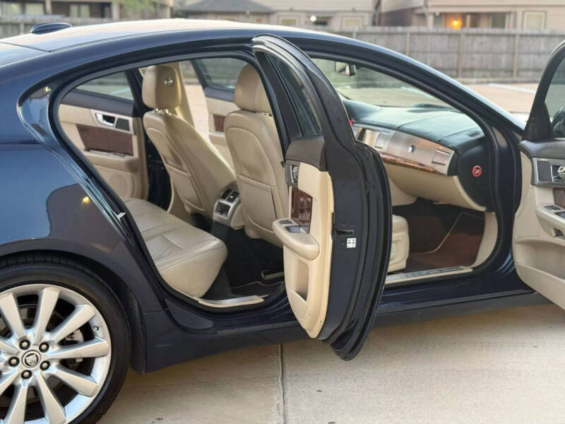 2010 Jaguar XF Premium