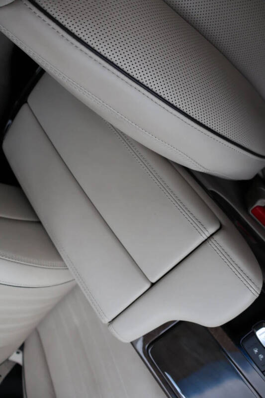 2019 Genesis G90