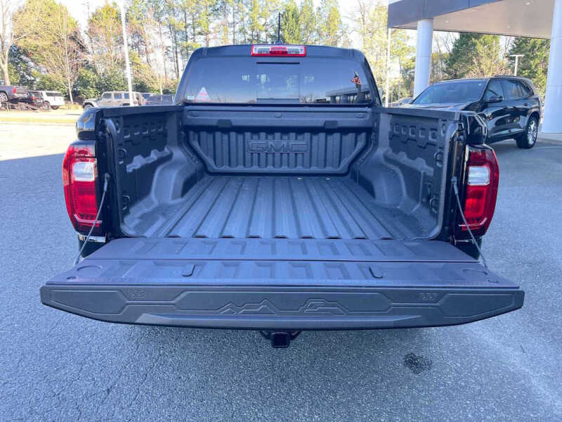 2025 GMC Canyon Elevation