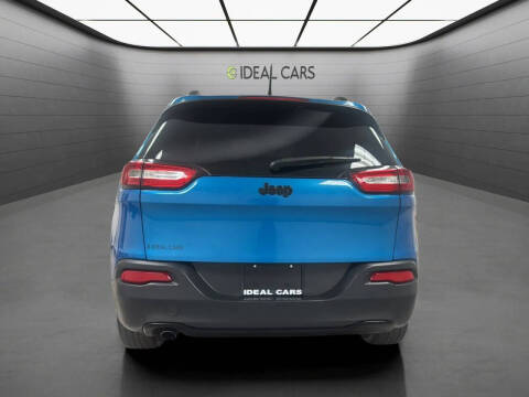 2017 Jeep Cherokee Sport Altitude