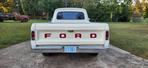 1965 Ford F-100
