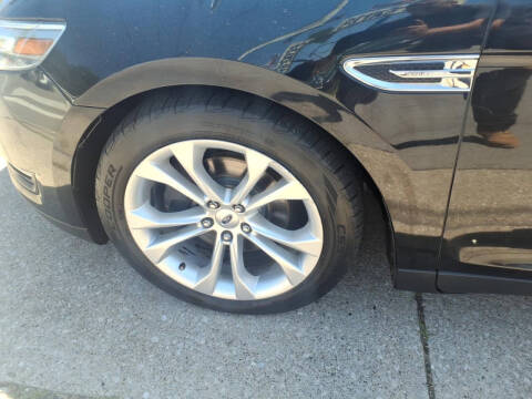 2013 Ford Taurus SEL