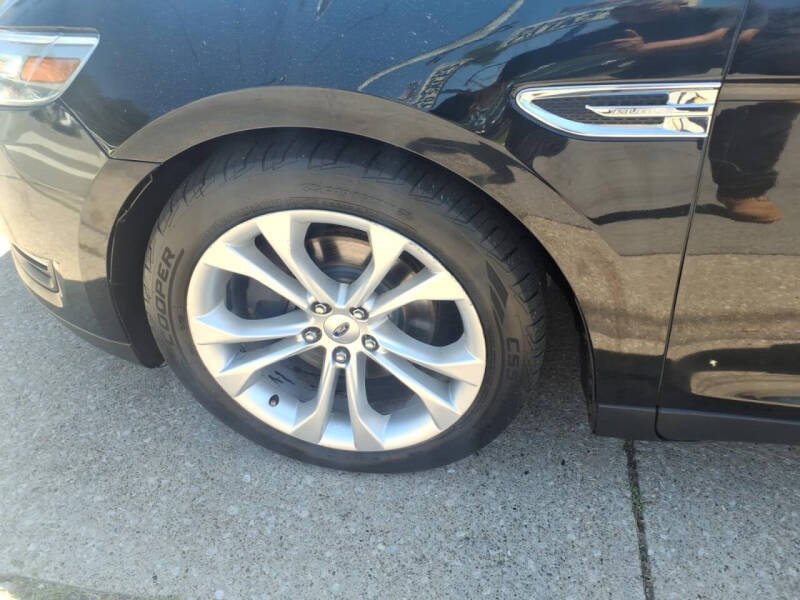 2013 Ford Taurus SEL