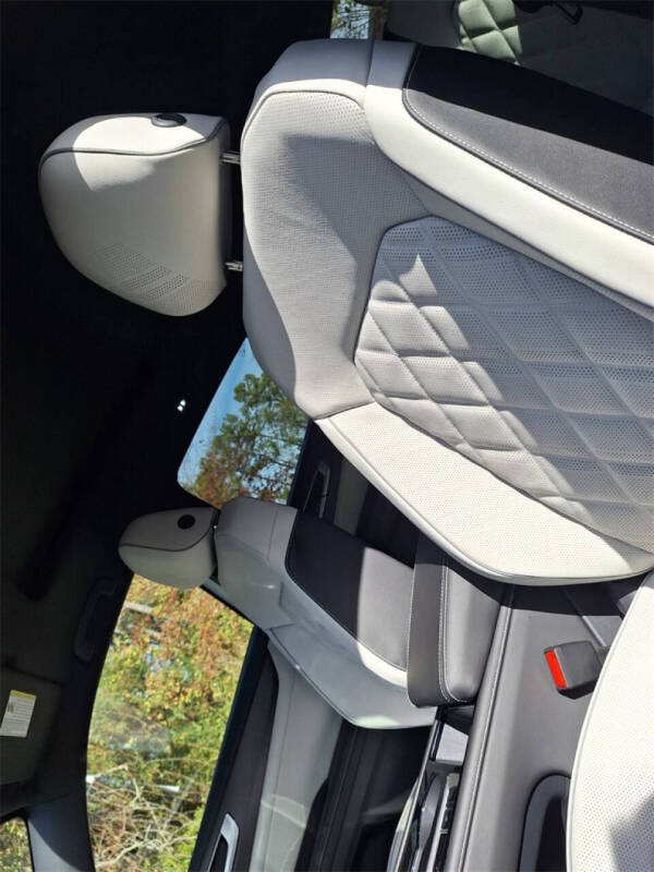 2026 Volkswagen Atlas Cross Sport SEL Premium R-Line 4Motion