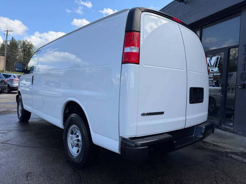 2021 Chevrolet Express 2500