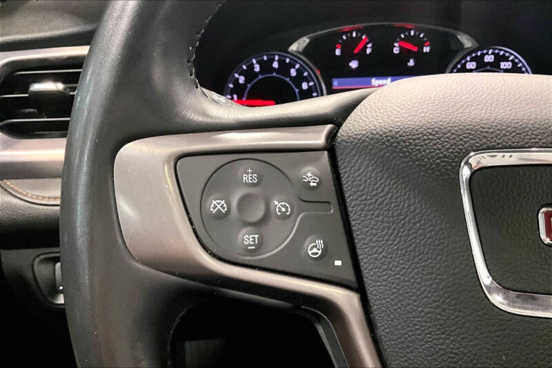 2022 GMC Acadia AT4