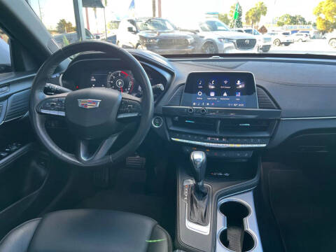 2023 Cadillac CT4 Premium Luxury