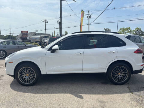 2018 Porsche Cayenne Platinum Edition